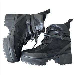Black desert boots. US 7